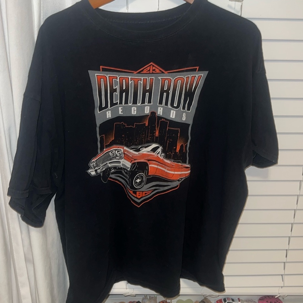 Black car graphic tee XL